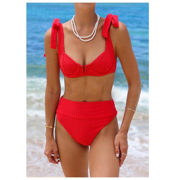 Beach Riot Blair Top in Cherry Terry Size Medium - Picture 3 of 9